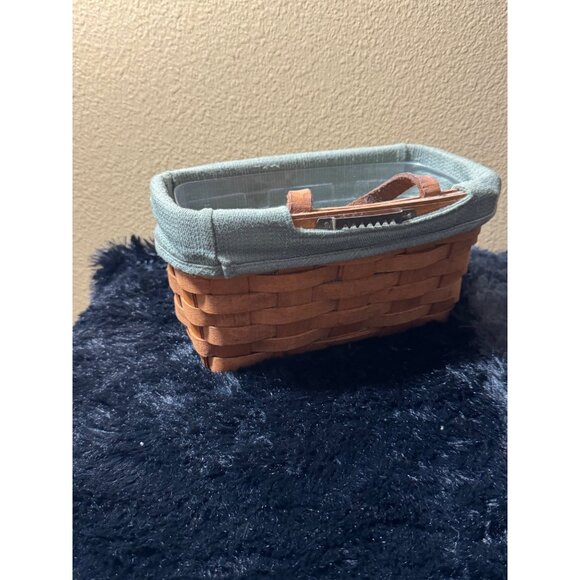 Longaberger Handwoven Basket With Fabric Liner & Plastic Insert Leather Handle - Picture 2 of 9